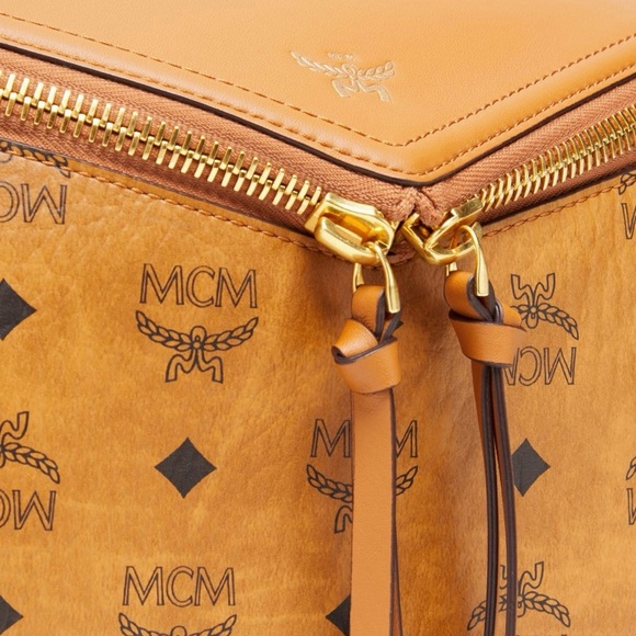 MCM DIAMANT LEATHER CROSSBODY BAG - Picture 11 of 17